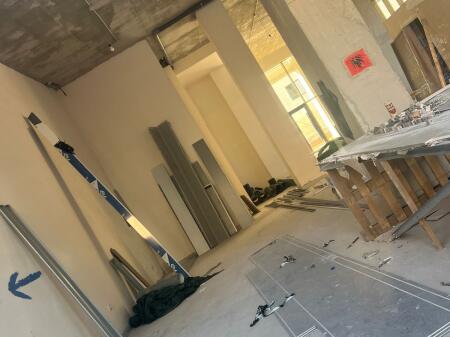 NEGOZIO IN AFFITTO 200 M2 CENTRO 5.500 EURO