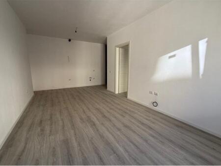 IN VENDITA APPARTAMENTO 1+1 – COMPLESSO “E 88”, LAPRRAKË