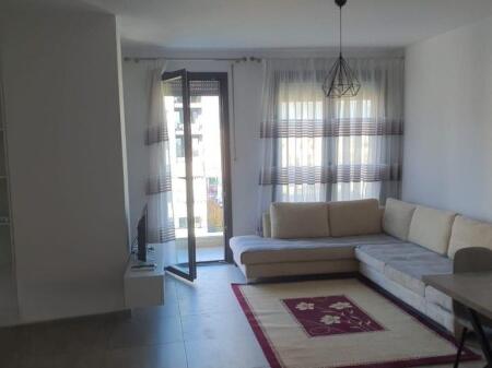 Appartamento 2+1+2+Parcheggio a Rezidenca Zirkon! 600 € /Mese