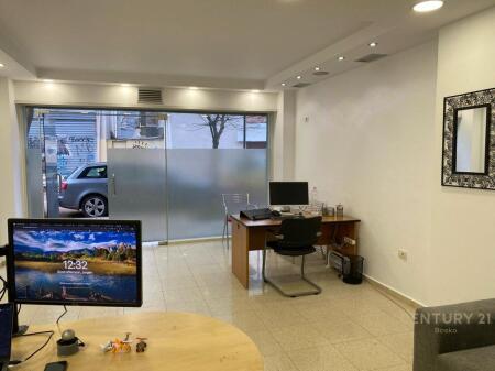 Commercial space for rent at the Faculty of Sciences