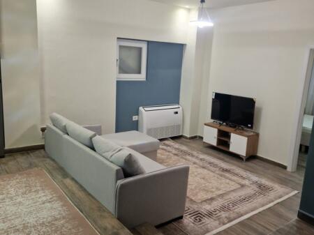  Jepet me qira apartament 2+1 – Stacioni i Trenit (TE ESP OIL)