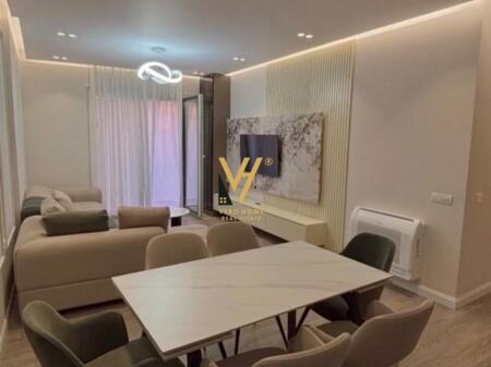 JEPET APARTAMENT 2+1 ME QIRA TE ROSE GARDEN, TEG 1.100 EURO