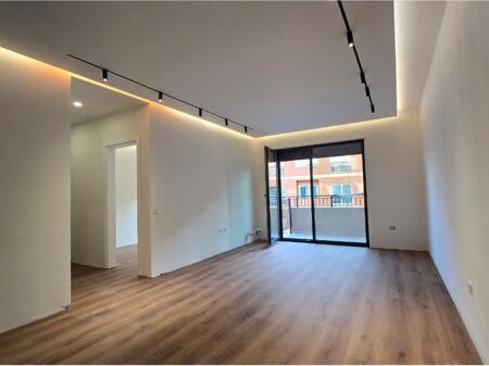 For sale 2+1 + Parking at Liqeni i Thate!