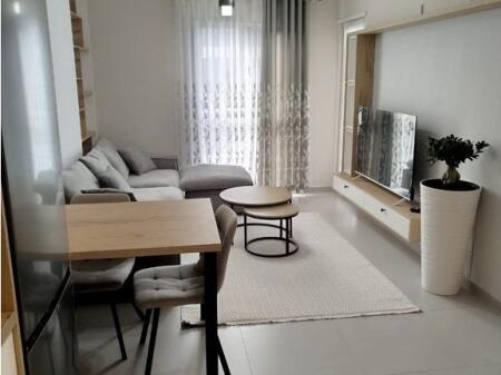Qera, Apartament 1+1+Post Parkimi, Univers City, Tiranë.