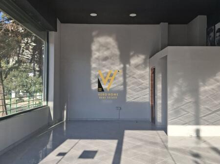 LOCALE COMMERCIALE IN AFFITTO 64 M2 A YZBERISHT 70.000 LEKE