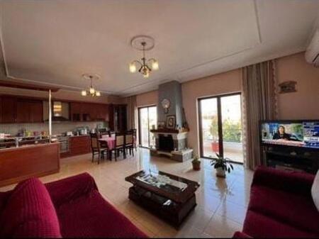 VILLA IN AFFITTO 369 M2 LAPRAKE 900 EURO