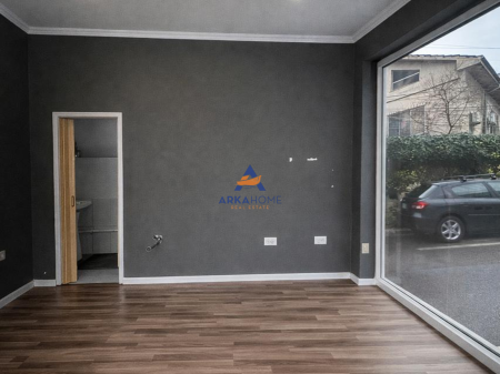 LOCALE IN AFFITTO 13M2 "VICINO ALLA VIA PJETER BUDI" 35.000 LEKE