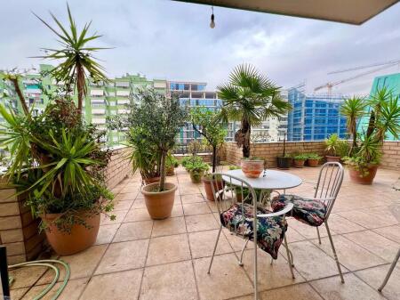 Block apartment 2+1+2 with veranda for sale