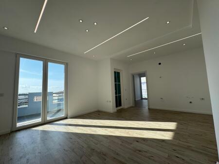 Shitet Apartament 1+1+2 Ballkone - Rruga Dush Strati Vlore