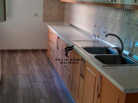 LOCALE IN AFFITTO 250 M2 KODRA E DIELLIT 1000 EURO