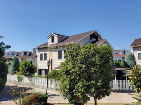 VILLA IN AFFITTO VICINO A TEG!