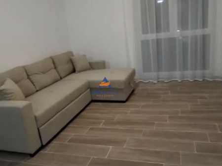 JEPET APARTAMENT ME QERA 2+1+BALLKON " 5 MAJ " 50.000 LEKE