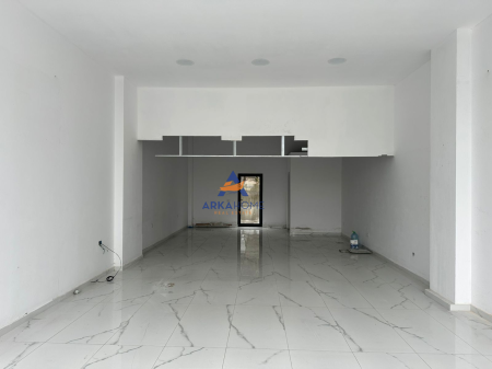 SI AFFITTA AMBIENTE "DON BOSKO" 1000 EURO