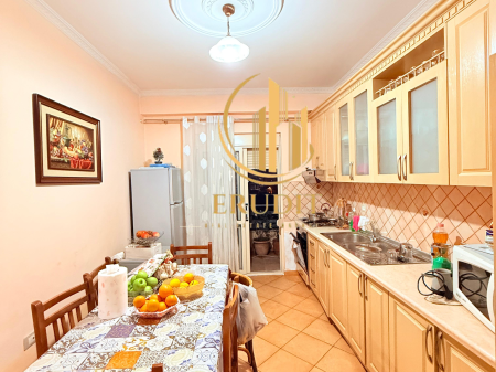 Appartamento 3+1+2 in vendita a Skelë, Vlorë