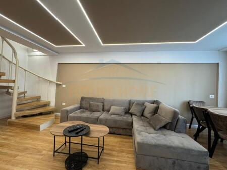 Affitto, Duplex 2+1+2, Centro, Tirana.