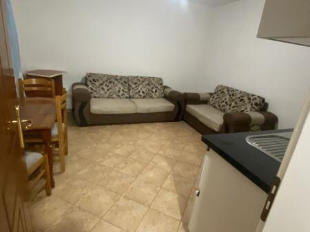 Jepet me qira apartament 1+1  spitali amerikan 3!!!!!