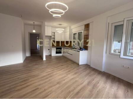  APARTMENT 2+1+2 NEAR THE BOTANICAL GARDEN – PARTIALLY FURNISHED  500 € /Month