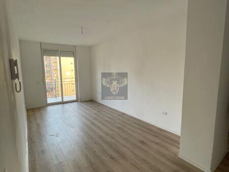  SHITET APARTAMENT 2+1+2 – PLAZH ILIRIA