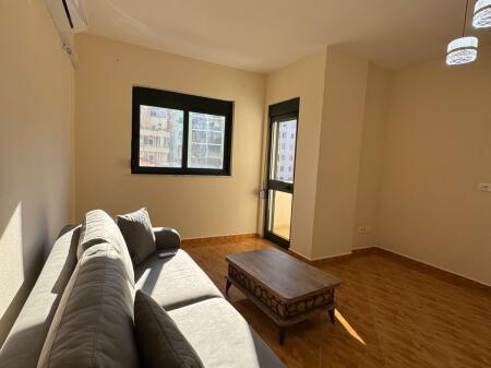 Jepet me qira apartament 1+1 – Kazazi, Durrës