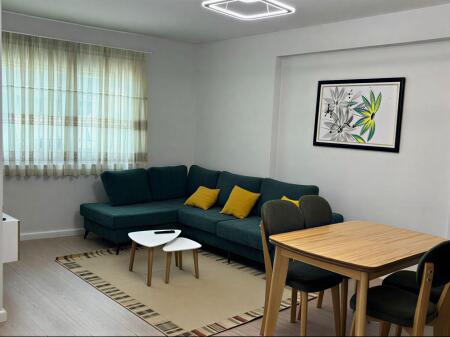 Apartament 1+1 me Qira – Rruga 5 Maj (tek Big Market)!!!