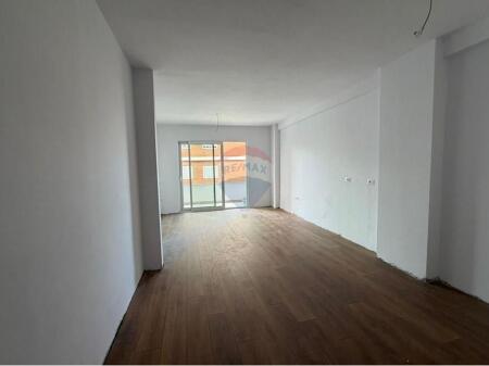 Shitet Apartament 2+1 me Hipotekë | Fresk