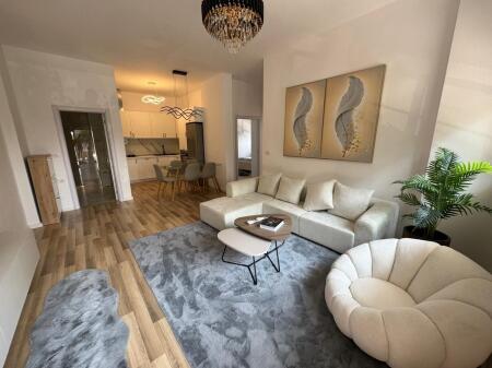 Appartamento in affitto 2+1 spiaggia quartiere 13 Durres