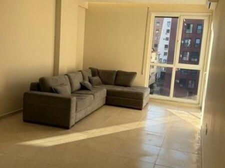 Qera, Apartament 1+1+POST PARKIMI, Rruga 5 Maji, Tiranë.