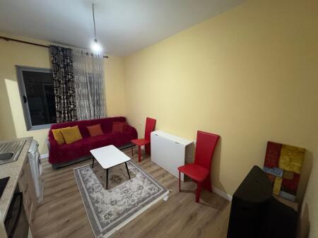 Jepet me qera Apartament 1+1 Fresku