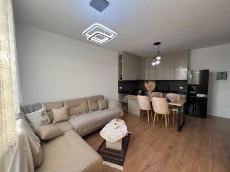 SUPER RENT Apartment 1+1  Bulevardi i Ri, Tirana     New Building  🪜 3rd Floor (With Elevator)   Furnished With Modern Conditions   Never Lived In Before    Price 550€  