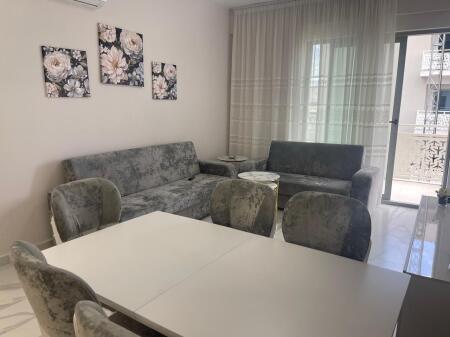 Apartament 2+1, Fusha Aviacionit!