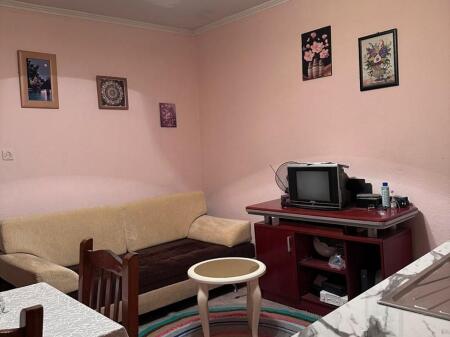 For rent entrance 1+1 at Myslym Shyri!