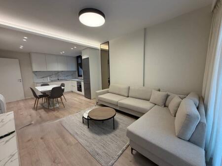 Appartamento 1+1 + posto auto in via Barrikadave, vicino al Centro! 1.000 € /Mese
