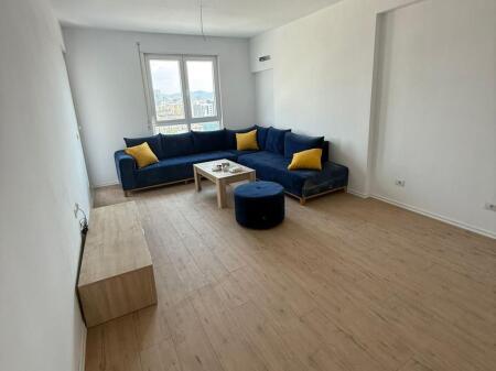 Apartament 1+1, 5 Maji!
