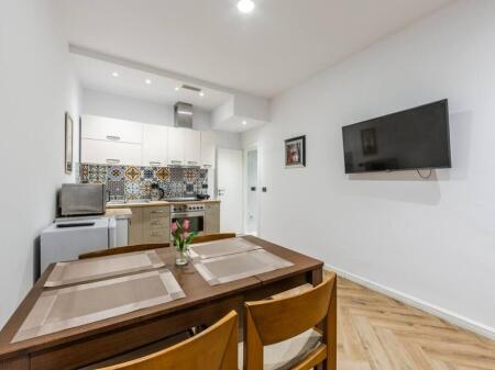 Duplex for sale at Myslym Shyri 280,000 euros