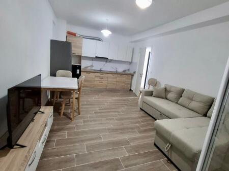  QERA Apartament 2+1 Rruga 5-Maji   