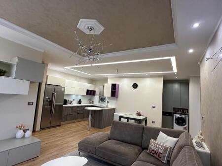 Shitet Apartament 3+1+2 lagja 12 durres
