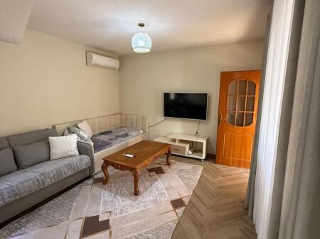 APARTAMENT ME QERA 2+1 5 MAJI 50.000 LEKE