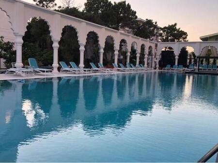 SUPER HOTEL IN VENDITA A GOLEM, 180 M DAL MARE!