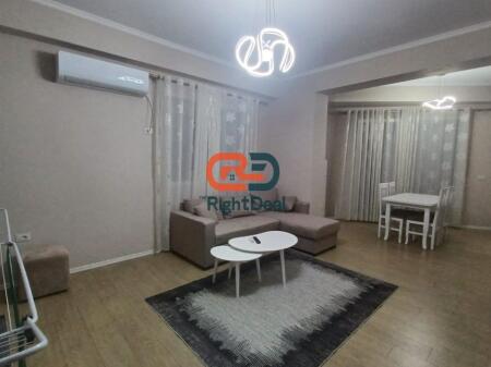 In Via Dibra, Vicino alla Villa Gold, Appartamento 1+1 Completamente Arredato In Affitto!!