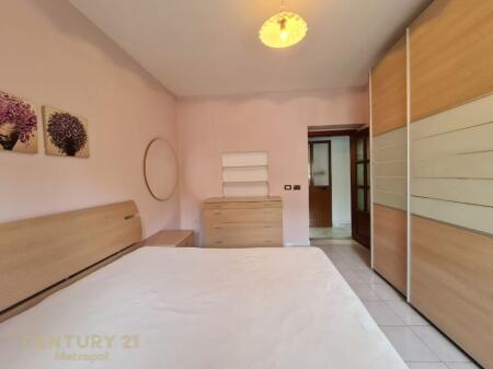 Renting out a 1+1 apartment on Naim Frasheri street near Zogu i Zi!