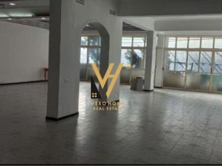 LOCALE COMMERCIALE 220 M2 IN AFFITTO AL NUOVO BOULEVARD 900 EURO