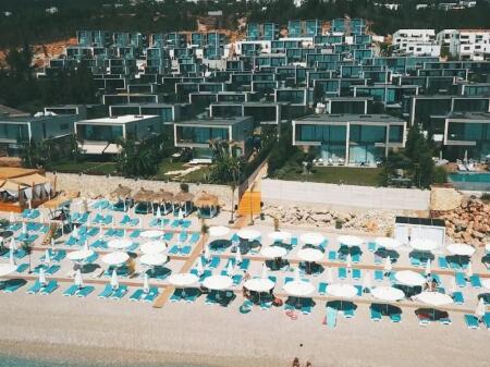 Villa Twin in Vendita: (Olea Residence Dhermi) con 3 Camere da Letto e 2 Posti Auto (935,000€) 