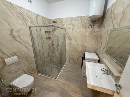 AFFITTASI APPARTAMENTO 2+1+2, CENTRO KAMËZ!