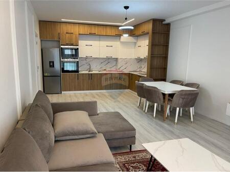 Appartamento - In Affitto - Farmacia 10, Tirana