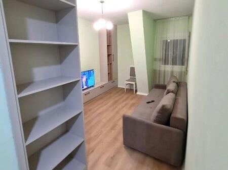 Shitet, Apartament 2+1+ Post Parkimi, Rruga e Kavajës, Tiranë.
