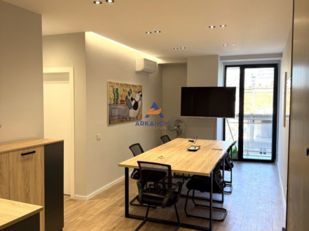 UFFICIO IN AFFITTO 69M2 "MINE PEZA" 700 EURO