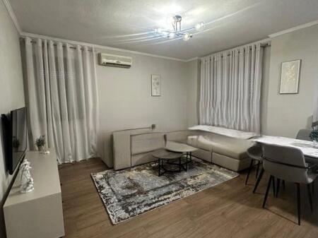 APPARTAMENTO 1+1 IN AFFITTO IN CENTRO, TIRANA! 800 € /Mese