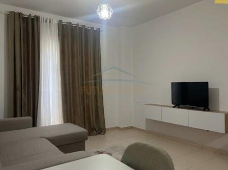 Affitto, Appartamento 1+1, Via Elbasanit, Tirana.