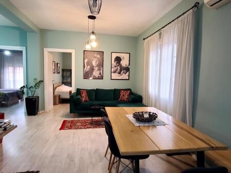 Apartament modern me qira 2+1  në Rrugën e Durrësit