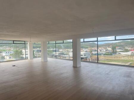 Magazzino/Deposito - In Affitto - Arbanë, Tirana